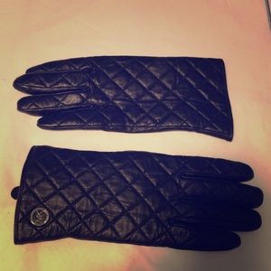 Michael Michael Kors Black Quilted Leather Gloves
